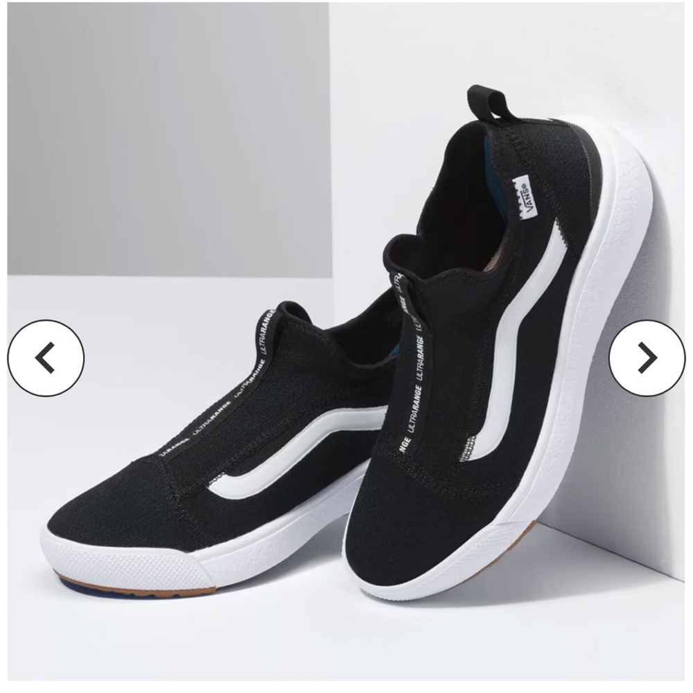 NWOT Vans Knit UltraRange Exo Slip On